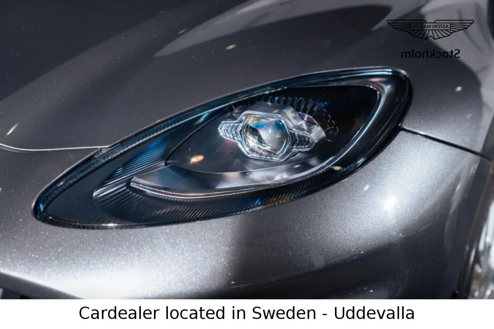 DBX 4.0 V8 707 hp AWD Magnetic Silver