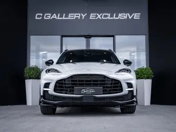 Aston Martin DBX 4.0 V8 707 - Panorama