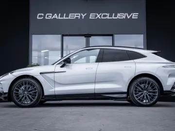 Aston Martin DBX 4.0 V8 707 - Panorama