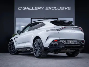 Aston Martin DBX 4.0 V8 707 - Panorama