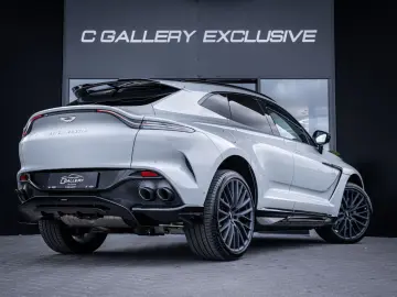 Aston Martin DBX 4.0 V8 707 - Panorama