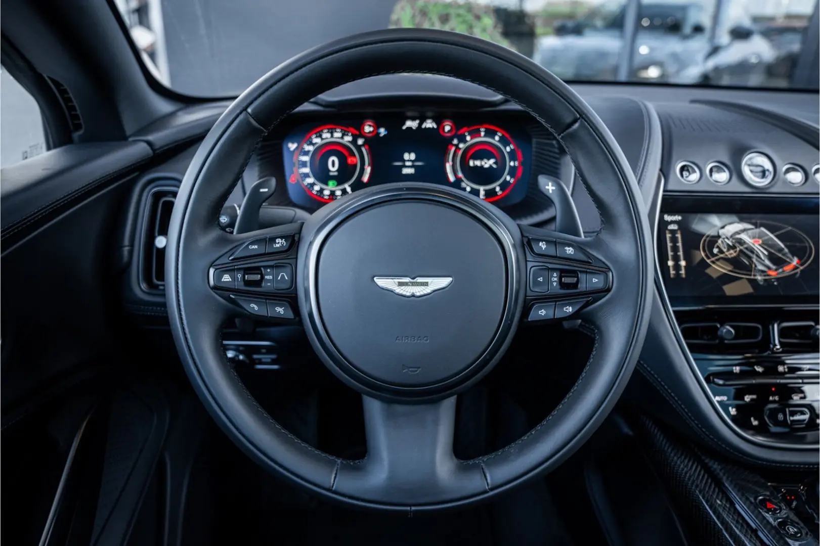 Aston Martin DBX 4.0 V8 707 - Panorama