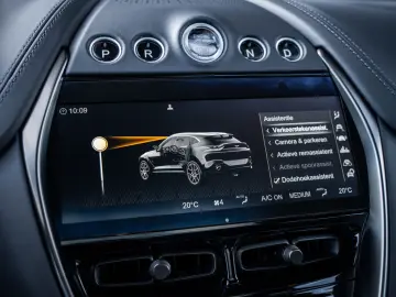 Aston Martin DBX 4.0 V8 707 - Panorama