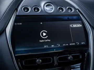 Aston Martin DBX 4.0 V8 707 - Panorama