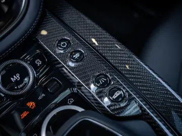 Aston Martin DBX 4.0 V8 707 - Panorama