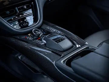 Aston Martin DBX 4.0 V8 707 - Panorama