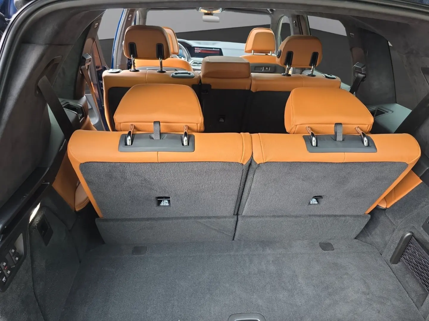 X7 xDrive40i/M PAKET/7 SITZE/LUFTFEDERUNG/360°