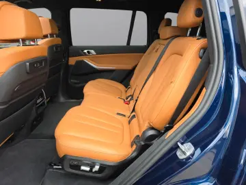X7 xDrive40i/M PAKET/7 SITZE/LUFTFEDERUNG/360°
