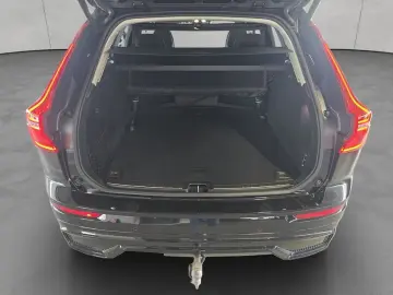 Volvo XC60 B5 B AWD Plus Dark