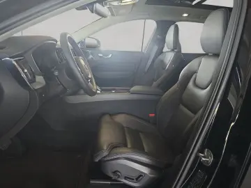Volvo XC60 B5 B AWD Plus Dark