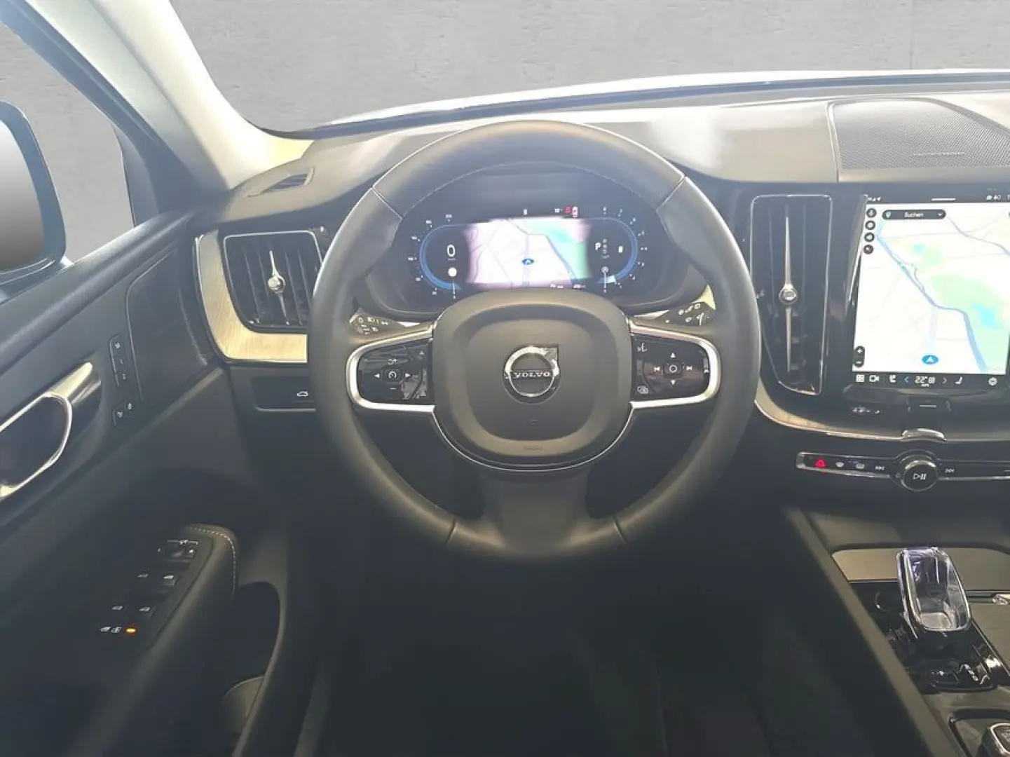 Volvo XC60 B5 B AWD Plus Dark