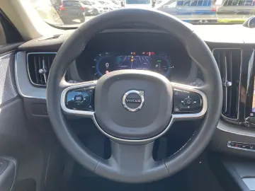 Volvo XC60 T8 Ultra Dark Plug-In Hybrid