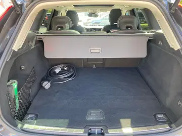 Volvo XC60 T8 Ultra Dark Plug-In Hybrid