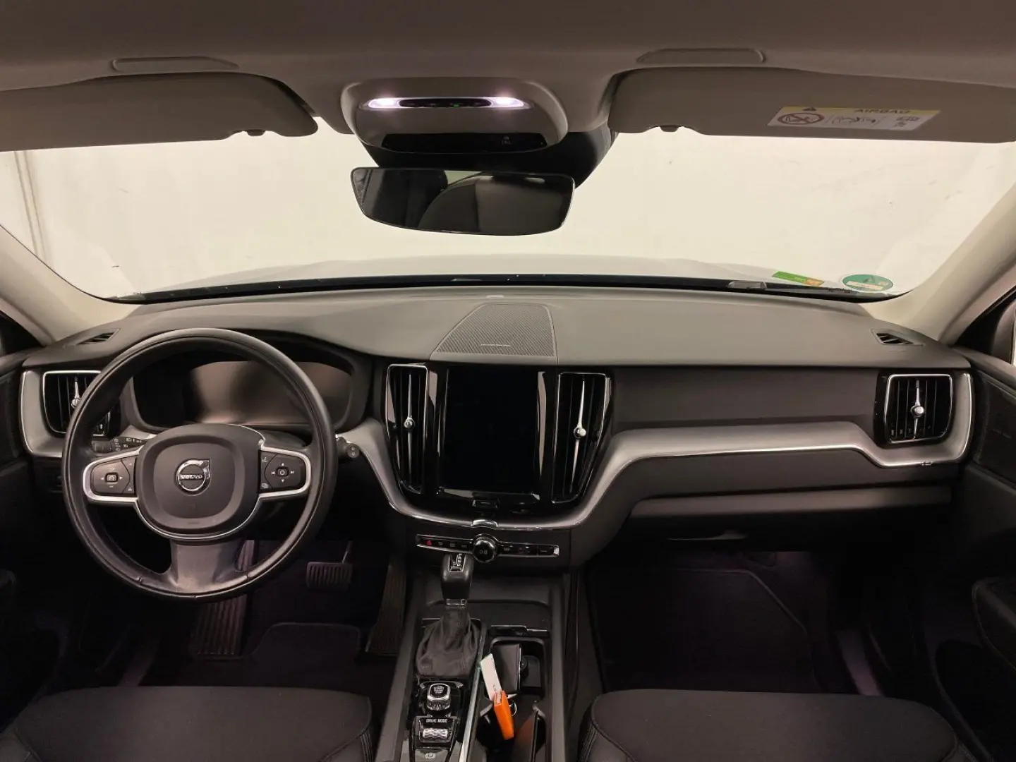 XC 60 D4 2WD Momentum Pro 360  AHK ACC BLIS LED