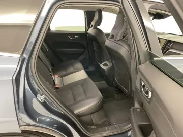 XC 60 D4 2WD Momentum Pro 360  AHK ACC BLIS LED