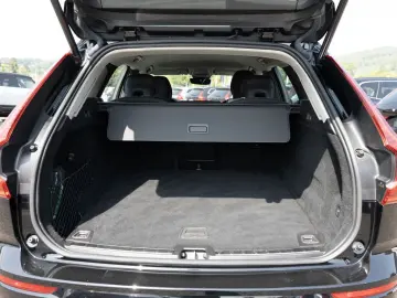 XC60 B4 Core KLIMA NAVI FACEL. LED KAMERA AHK