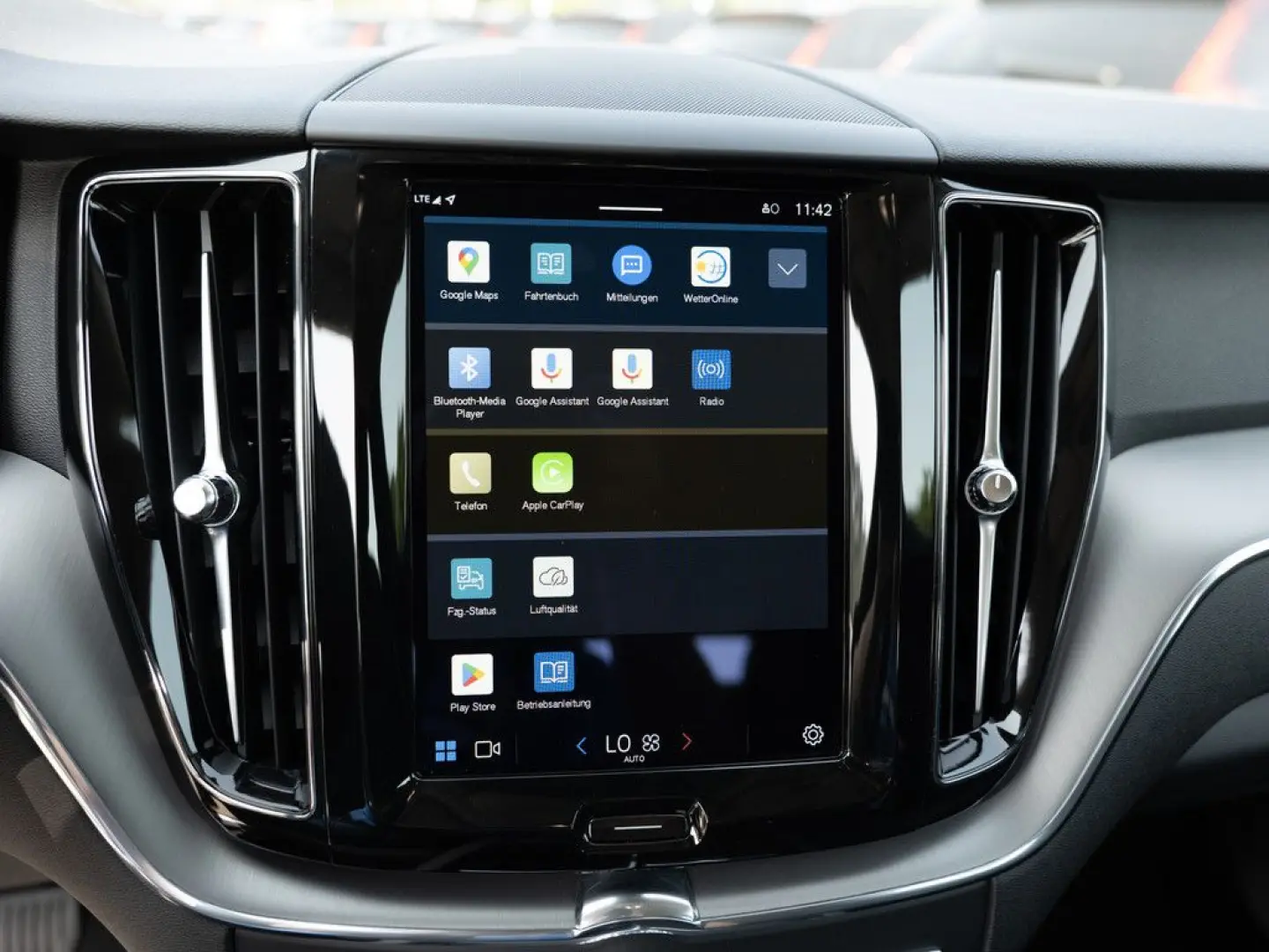XC60 B4 Core KLIMA NAVI FACEL. LED KAMERA AHK