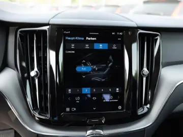 XC60 B4 Core KLIMA NAVI FACEL. LED KAMERA AHK