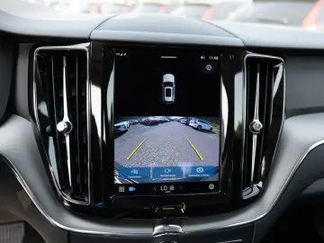 XC60 B4 Core KLIMA NAVI FACEL. LED KAMERA AHK