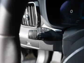 XC60 B4 Core KLIMA NAVI FACEL. LED KAMERA AHK