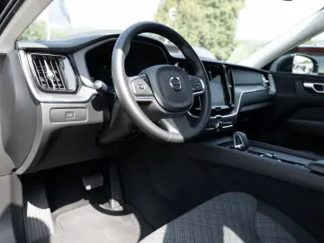 XC60 B4 Core KLIMA NAVI FACEL. LED KAMERA AHK