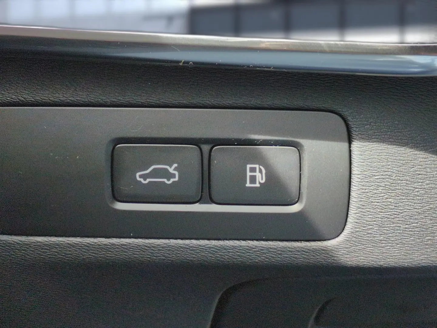 XC90 T8 Recharge Ultra Bright Plug-In Hybrid AWD