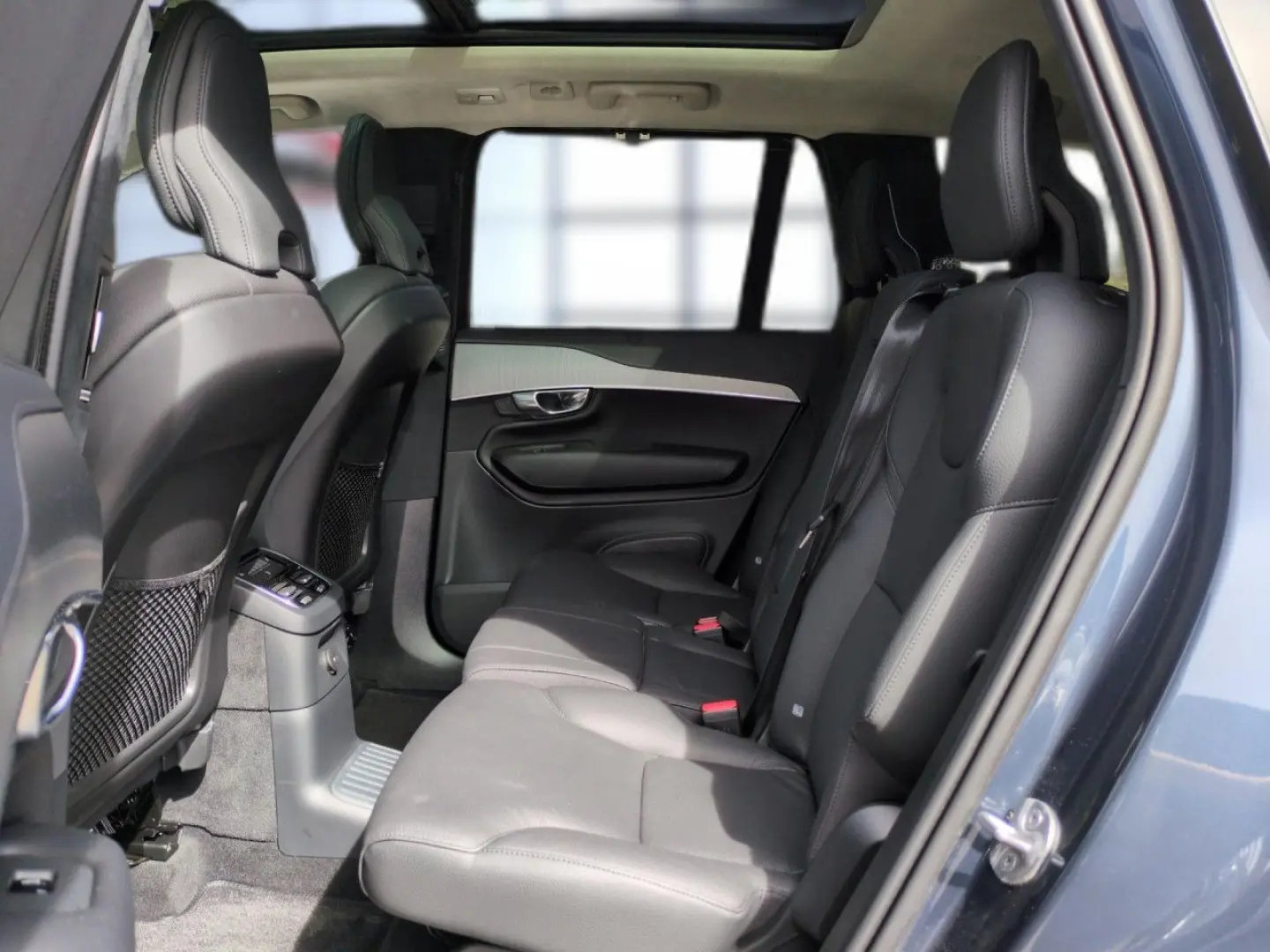 XC90 T8 Recharge Ultra Bright Plug-In Hybrid AWD