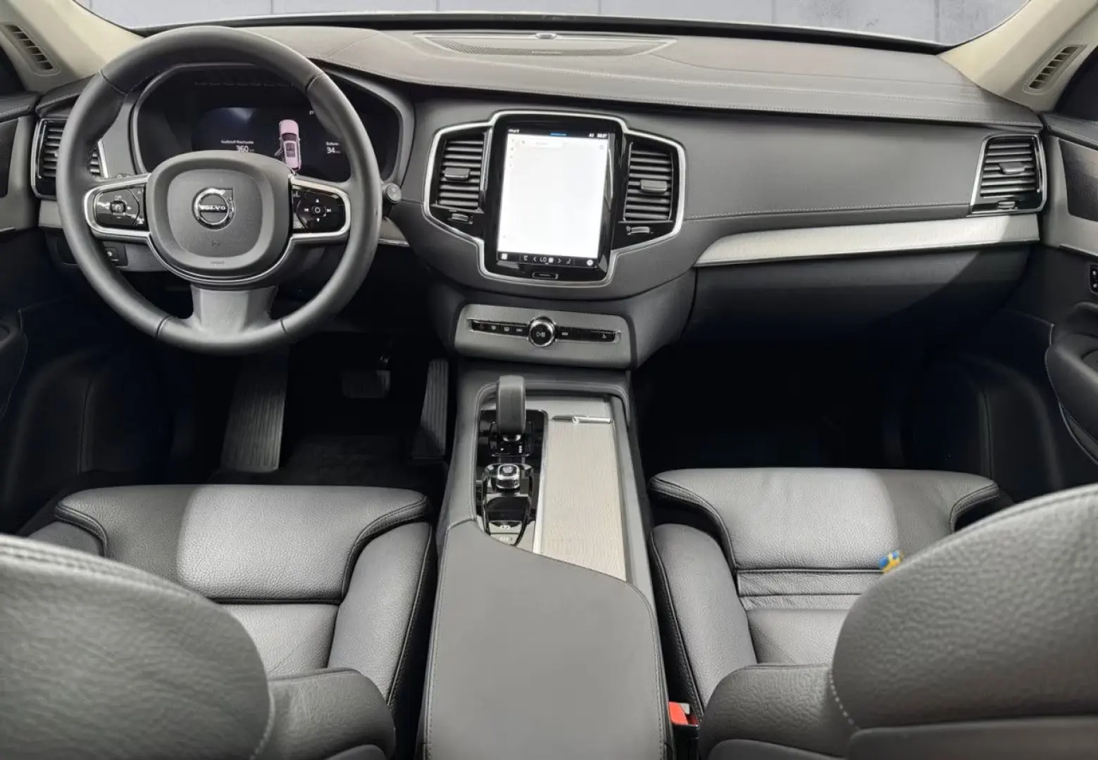 XC90 T8 AWD Plus Dark Plug-In ACC BLIS AHK H/K