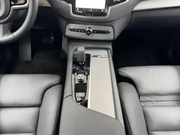 XC90 T8 AWD Plus Dark Plug-In ACC BLIS AHK H/K
