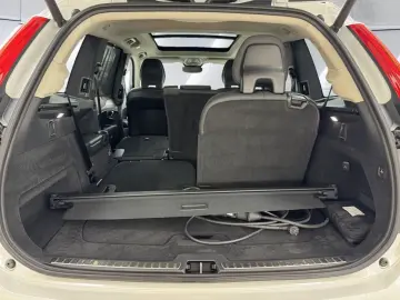 XC90 T8 AWD Plus Dark Plug-In ACC BLIS AHK H/K