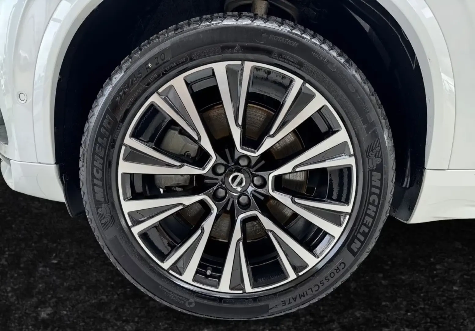 XC90 T8 AWD Plus Dark Plug-In ACC BLIS AHK H/K