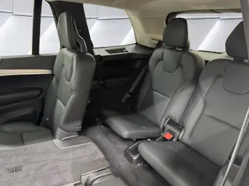 XC90 T8 AWD Plus Dark Plug-In ACC BLIS AHK H/K