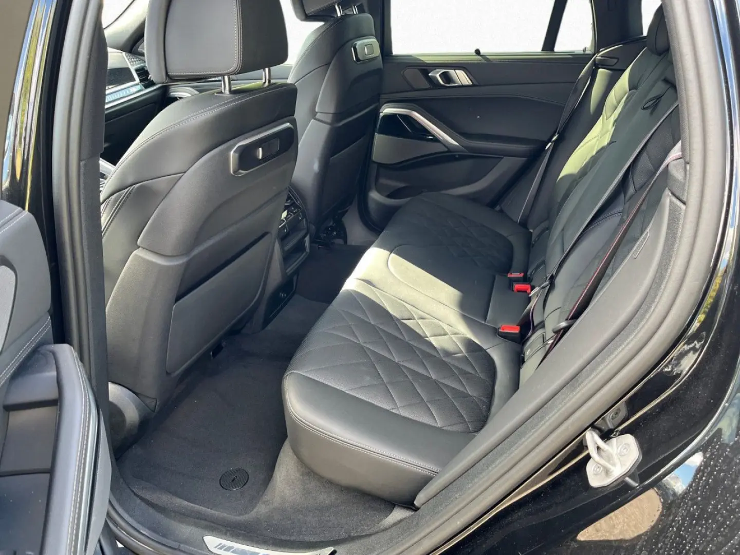 X6 xDr30d MSp/Massage/SoftClose/AirSusp/360/IconicG/Hud
