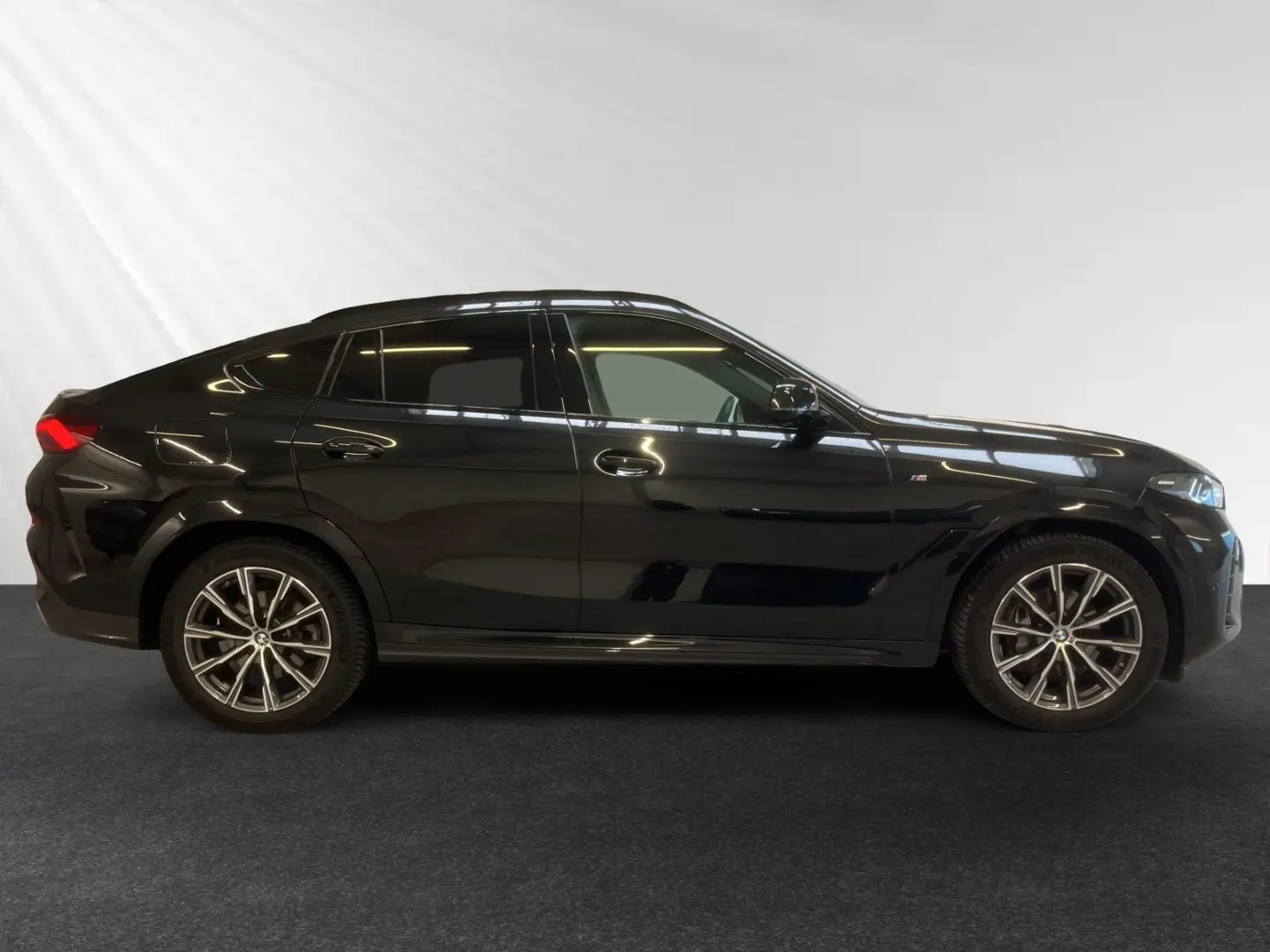 X6 xDr30d M Sp/SkyLounge/Massage/SoftClose/IconicG/360/AuxH