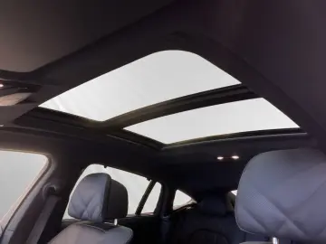 X6 xDr30d M Sp/SkyLounge/Massage/SoftClose/IconicG/360/AuxH