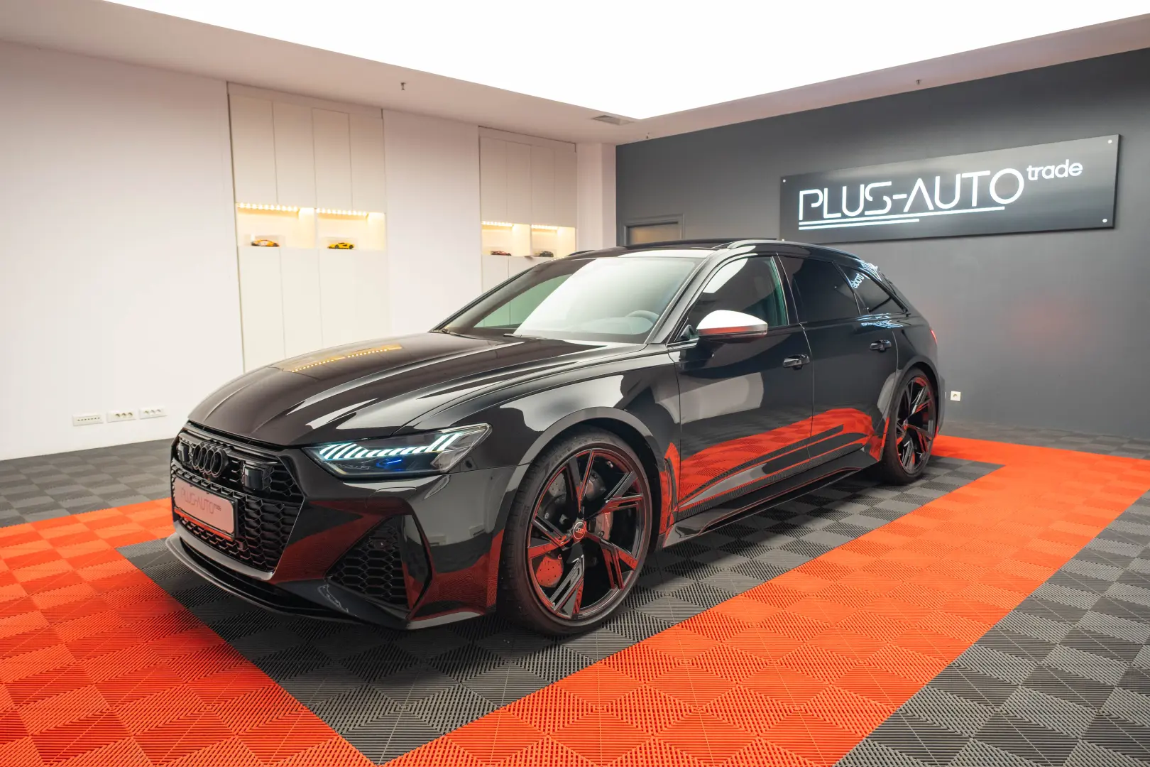 AUDI RS6 -CERAMIC BRAKES,MATRIX,B&O Sound,TRAPA PANORAMICA