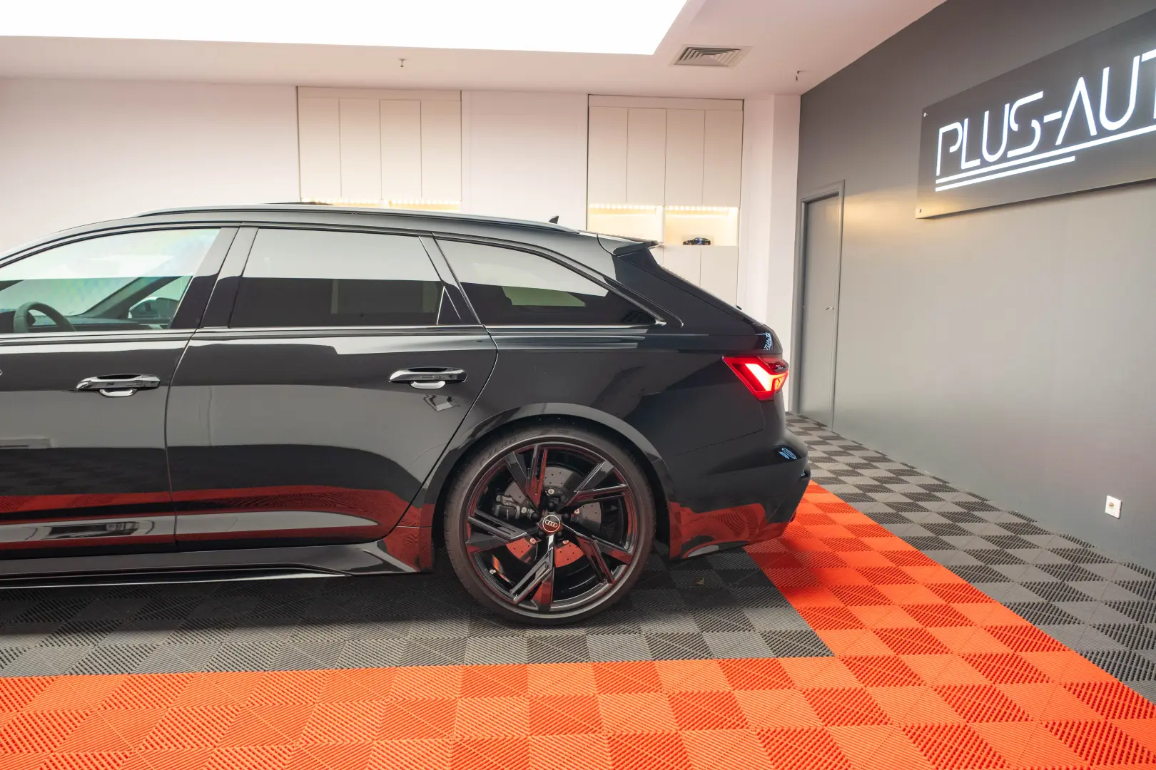 AUDI RS6 -CERAMIC BRAKES,MATRIX,B&O Sound,TRAPA PANORAMICA