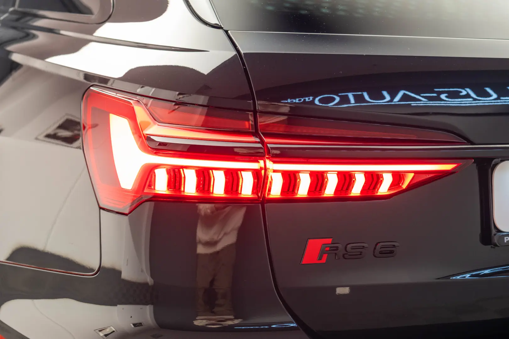 AUDI RS6 -CERAMIC BRAKES,MATRIX,B&O Sound,TRAPA PANORAMICA