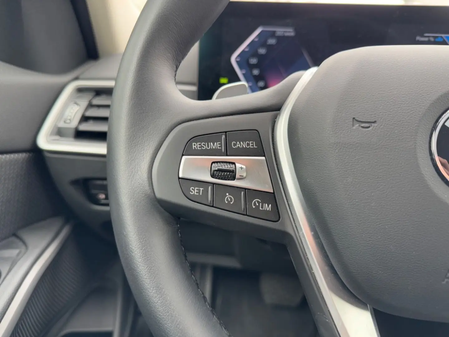 320d Lim. Innovation+Memory GARANTIE bis 04/2029