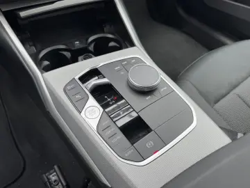 320d Lim. Innovation+Memory GARANTIE bis 04/2029