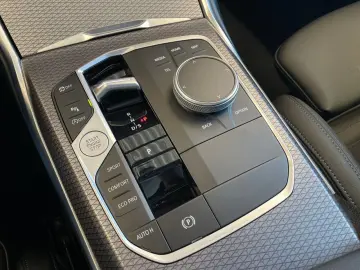 320i M Sport St+Go Kamera HUD LCProf PA AdaptLED