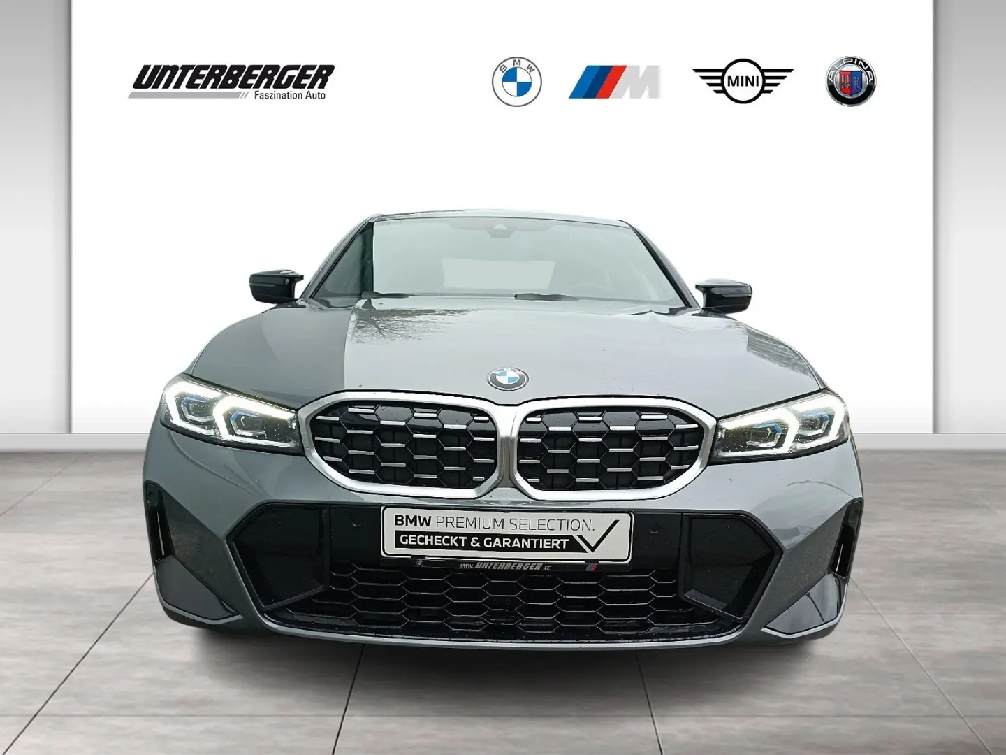 M340i xDrive Limo 19