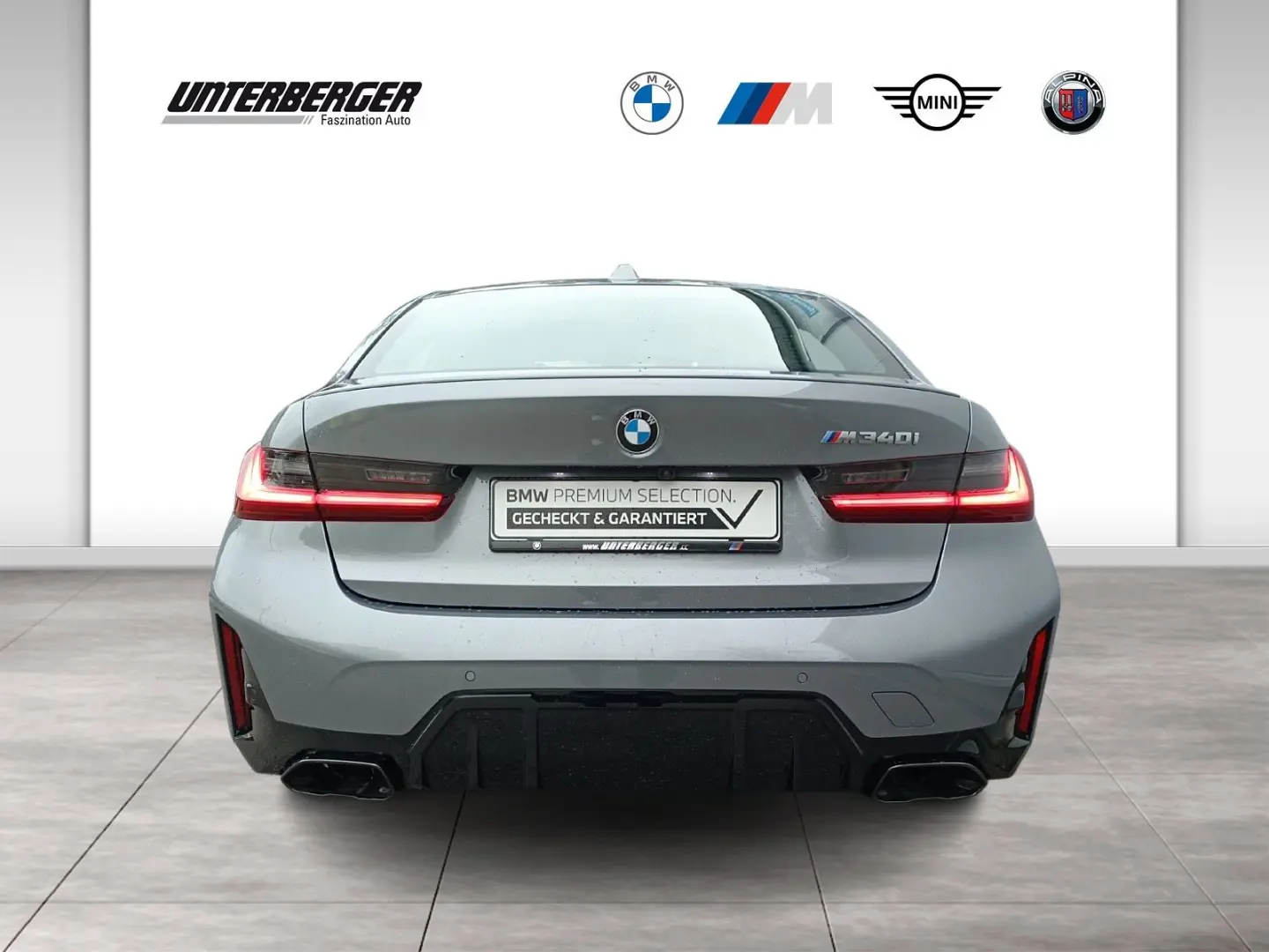 M340i xDrive Limo 19