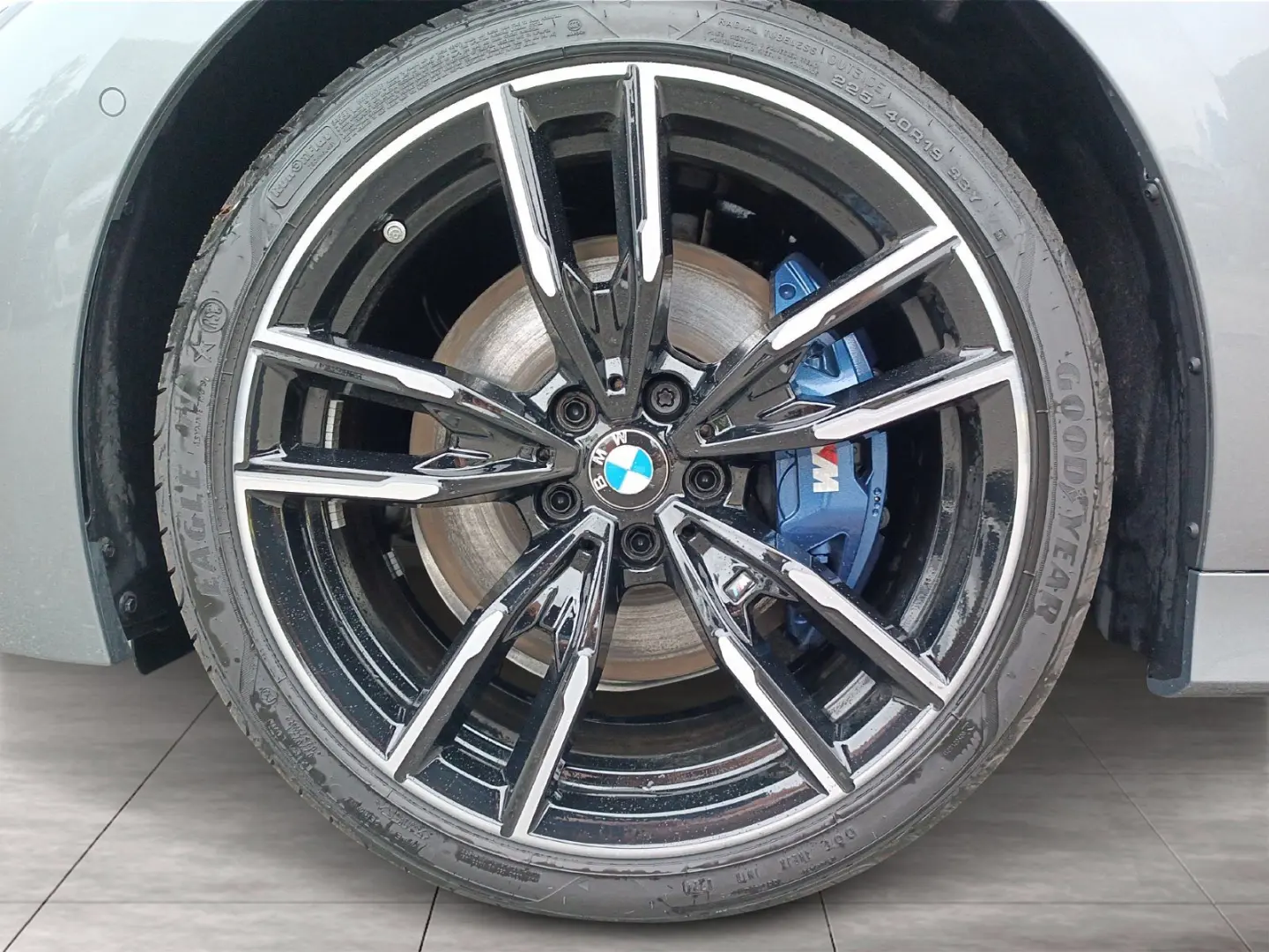 M340i xDrive Limo 19