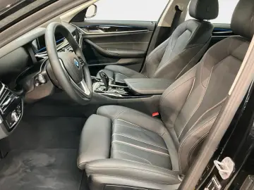 530e Aut. Laser+HUD+Business+Keyless+HiFi+Leder