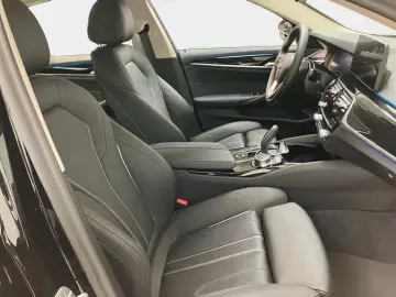 530e Aut. Laser+HUD+Business+Keyless+HiFi+Leder