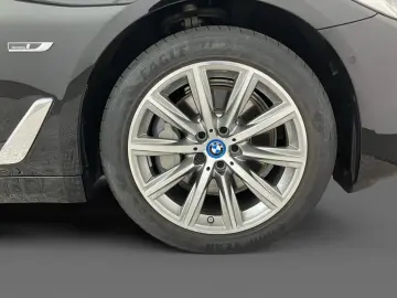 530e Aut. Laser+HUD+Business+Keyless+HiFi+Leder