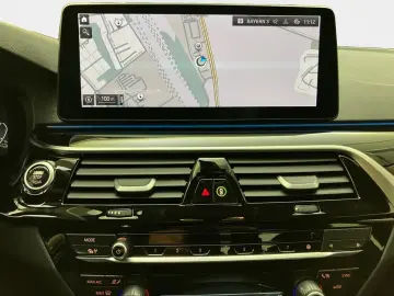 530e Aut. Laser+HUD+Business+Keyless+HiFi+Leder