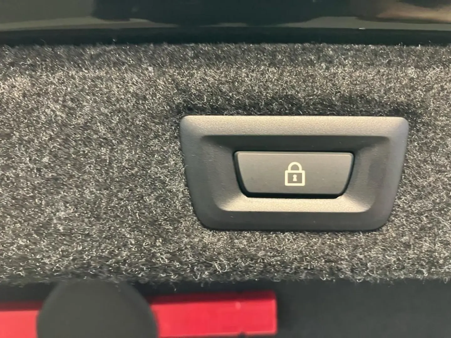 530e Aut. Laser+HUD+Business+Keyless+HiFi+Leder