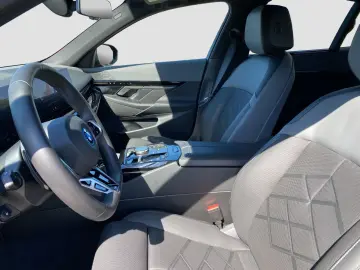 530e Limousine ///M-Sport ACC HiFi HK PanoD Spur
